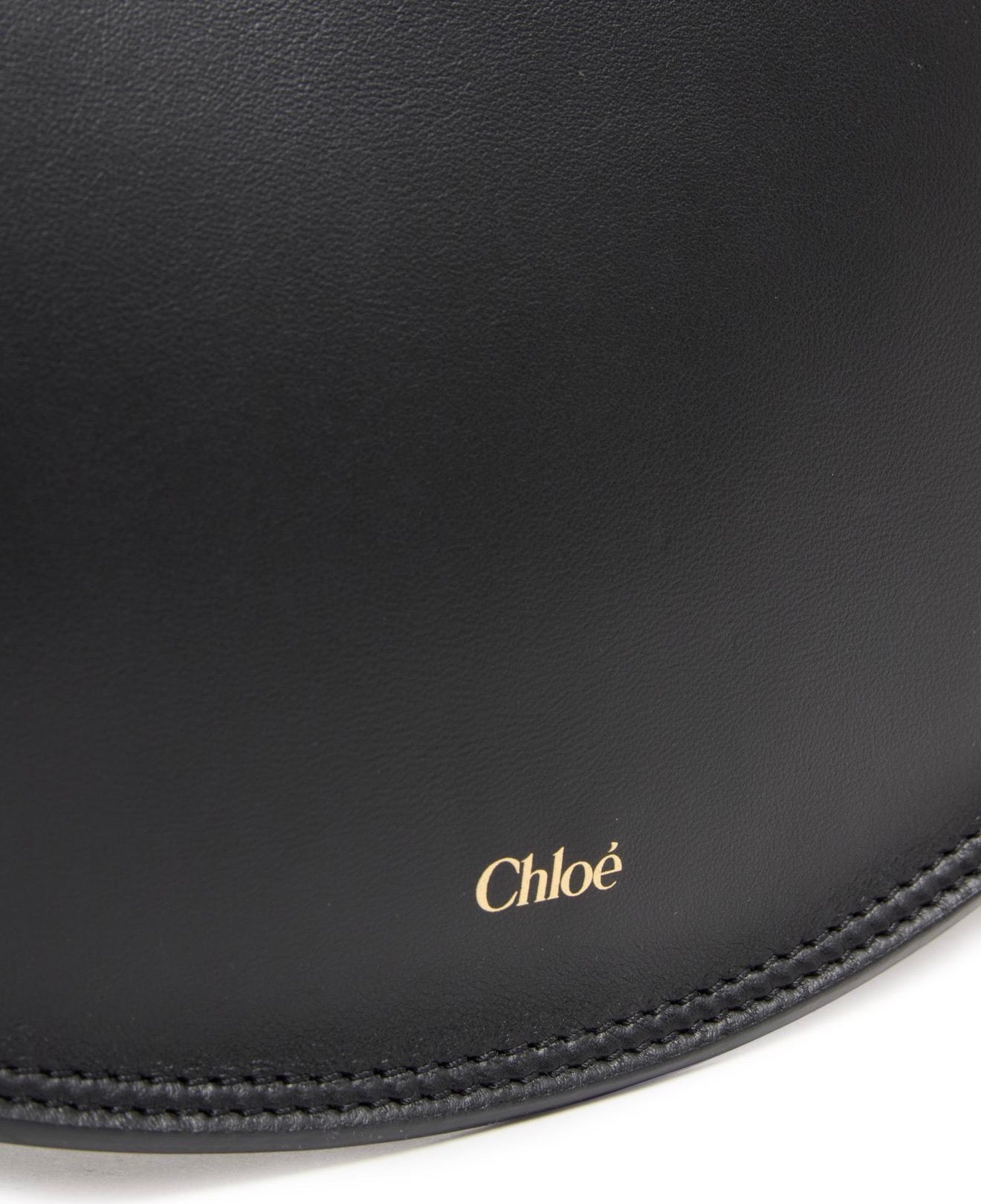 CHLOÉ
Half-Moon Shoulder Bag